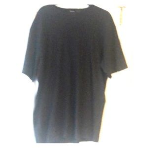 Men’s black knit shirt